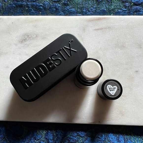 ICE ICE BABY - NUDESTIX NUDIES GLOW HIGHLIGHTER STICK - Picture 2 of 6